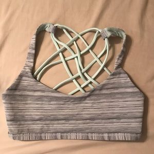 Lululemon free to be wild bra size 4